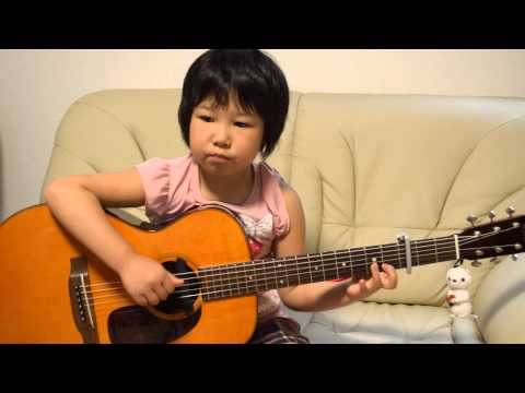 やさしさに包まれたなら　k.Yairi　ソロギター　６才　D3200で撮りました。6years old Mikoto Fingerstyle guitar Kiki&#039;s Delivery
