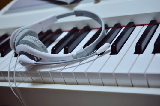 電子ピアノ対応 おすすめヘッドホン6選 付属ヘッドホン使っている人は損 Edy Classic もっとクラシック とことん吹奏楽