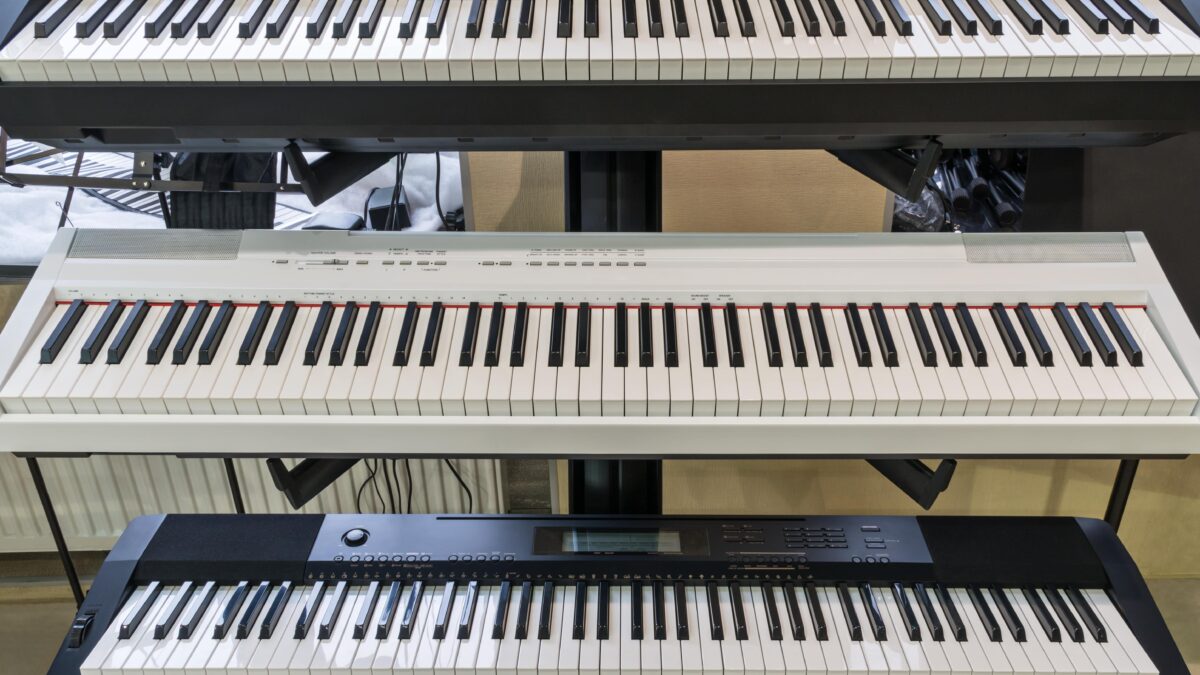 電子ピアノは中古でも大丈夫？選び方や注意点、おすすめの安い通販サイト/店舗を紹介