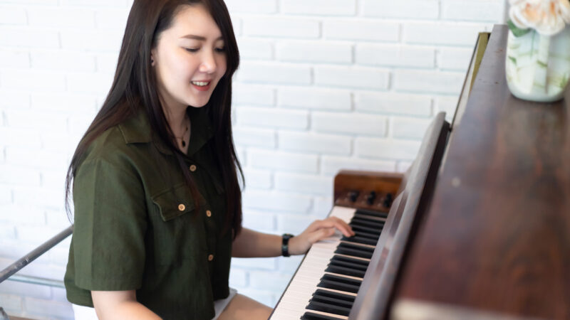 【忙しい大人のための】ピアノ初心者の効率的な基礎練習独学方法を解説