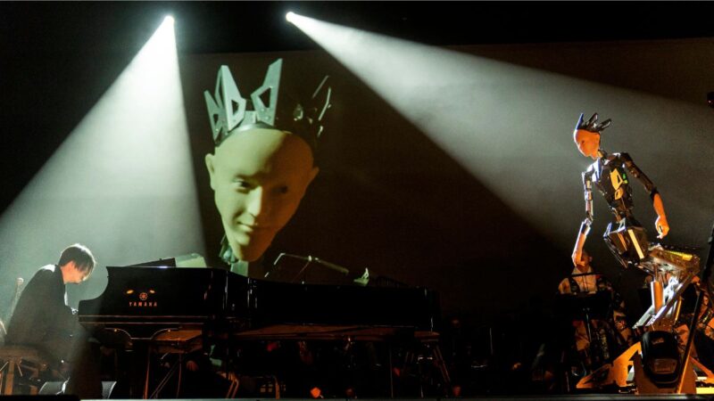 渋谷慶一郎がリスボン映画祭にてアンドロイドとピアノ、エレクトロニクスによる新作を披露